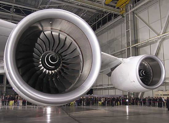 Airbus A380 engines with spiral markings
