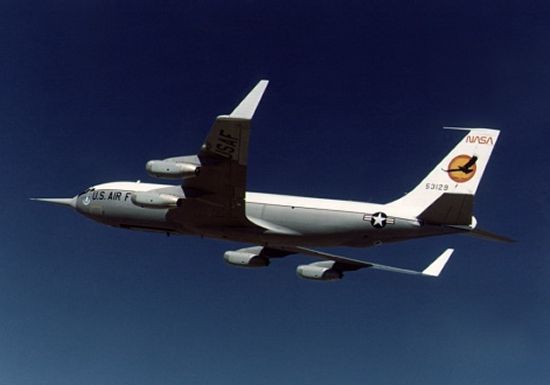Winglets on an experimental KC-135