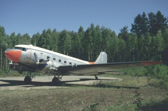DC-3 Dakota airliner illustrating its taildragger landing gear