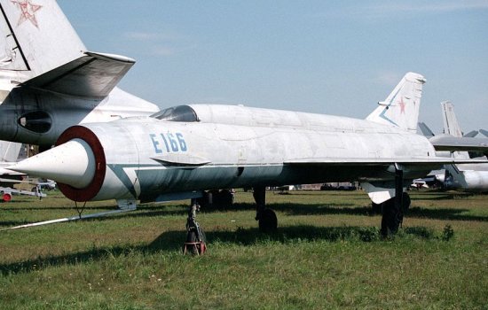 Ye-152M on display at Monino but painted as the Ye-166 (aka Ye-152-1)