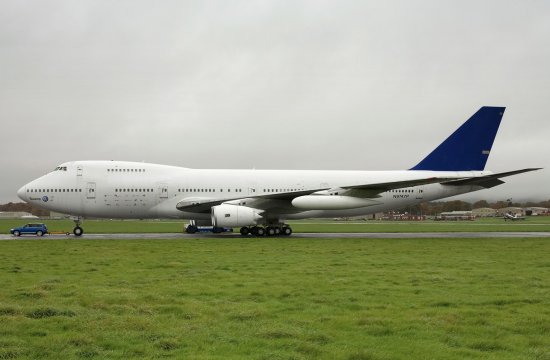 Side view of the 747 with registration number N9747P