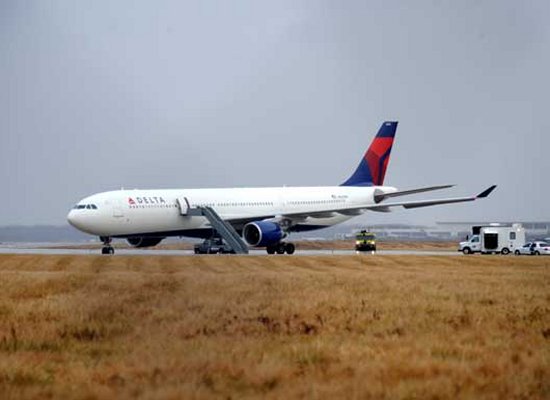 Northwest 253 (in livery of parent company Delta) following its emergency landing