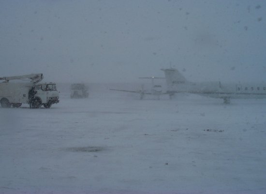 Airport operations in a heavy snow storm