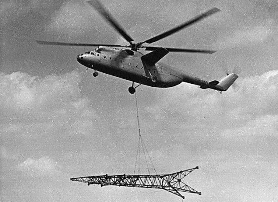 Mil Mi-6 lifting a large payload