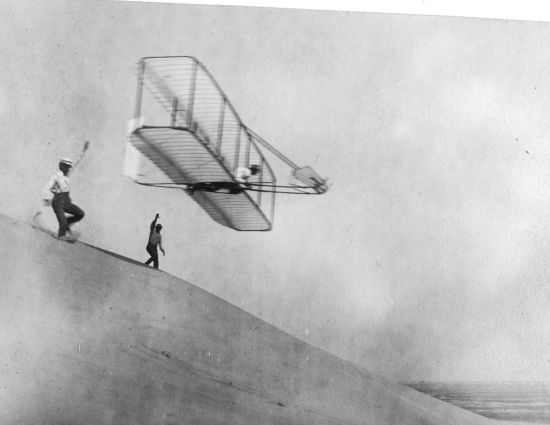 Photo of the Wright brothers 1901 glider taken by Octave Chanute during a visit