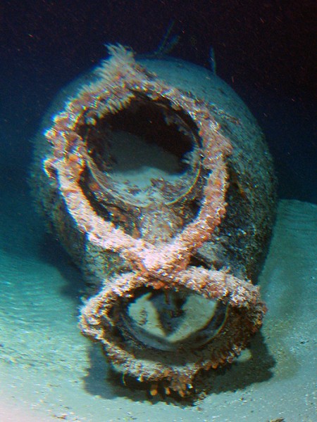 Wreckage believed to be that of I-16tou with its torpedoes missing